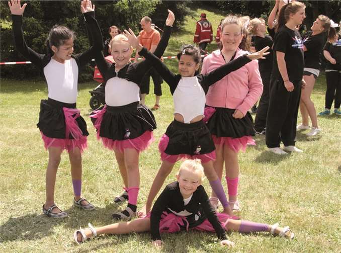 Viele Vallendarer Vereine machen mit - wie die Kids der Fidelen Frauen.