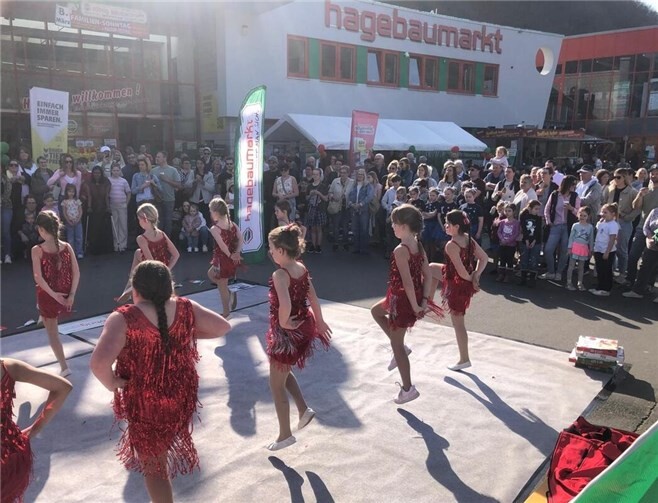 Viele Vereine aus der gesamten Region nutzten den röhrig-Familien-SONNTAG, um sich vor großem Publikum zu präsentieren, wie auch mehrere Gruppen beim röhrig-Show-Tanzfestival.
