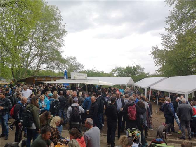 Viele Wanderer fanden den Weg nach Rockenfeld.  Foto: privat