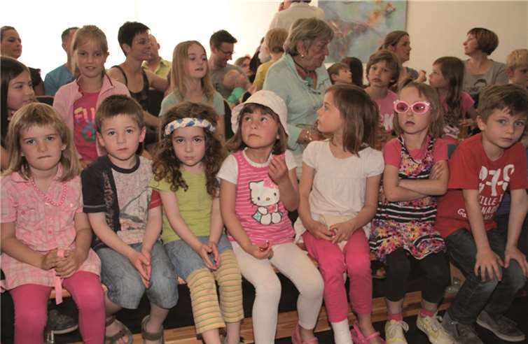 Viele Zuschauer lauschten gespannt der musikalischen Reise durch Europa.