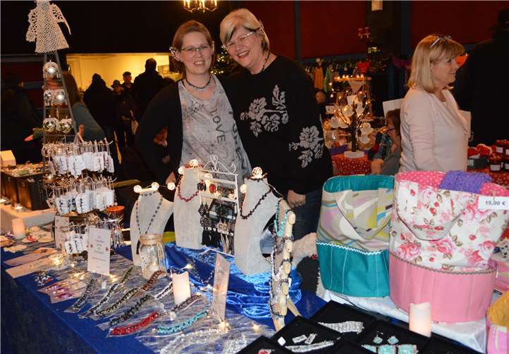 Viele ausgefallene und schöne Waren gab es zu bestaunen. Fotos: AB