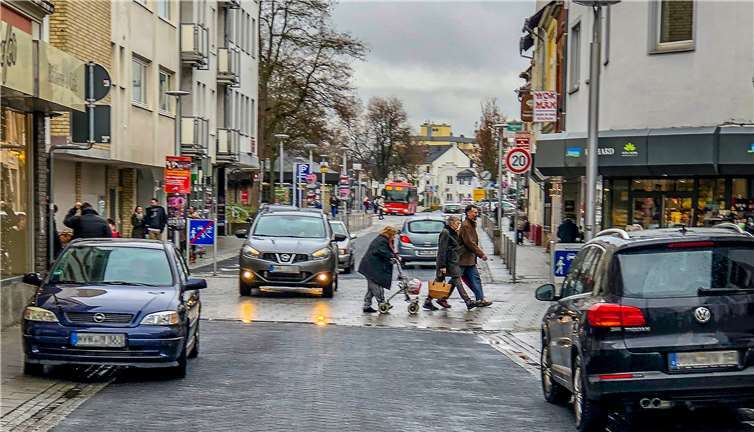 Viele der Autofahrer überschreiten die zulässige Höchstgeschwindigkeit. Foto: privat
