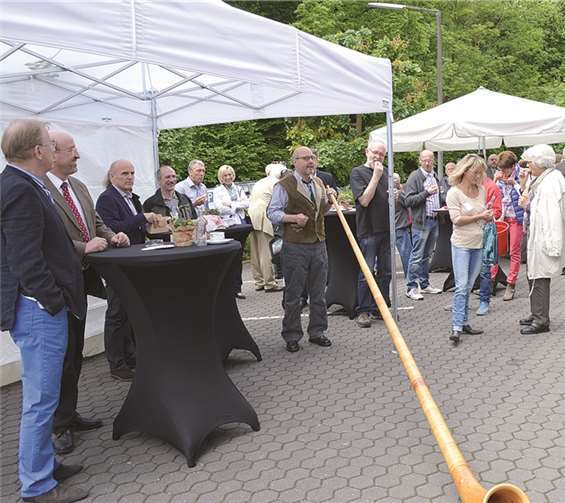Viele geladene Gäste waren der Einladung gefolgt und erlebten einen interessanten Tag auf dem Gelände der Firma Kessel.