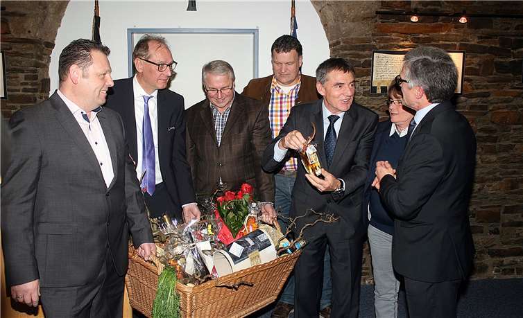 Viele gute Wünsche und natürlich auch Geschenke gab es für den zukünftigen Ruheständler.