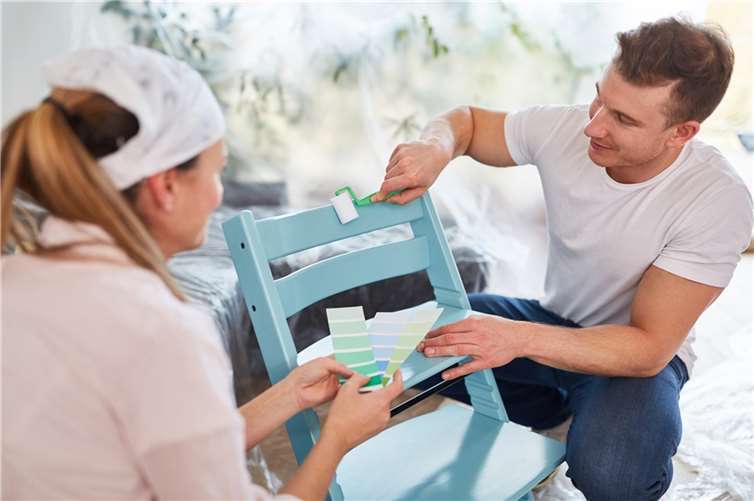 Viele haben heute die Lust am Handwerken und Basteln wieder für sich entdeckt. Foto: fotolia.com, © Robert Kneschke