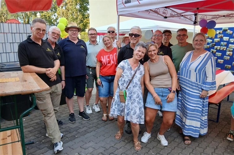 Viele helfende Hände sorgten für ein gelungenes Fest.