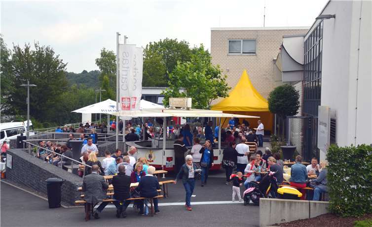 Viele interessierte Besucher beim „Tag der offenen Tür“in den Caritas Werkstätten.