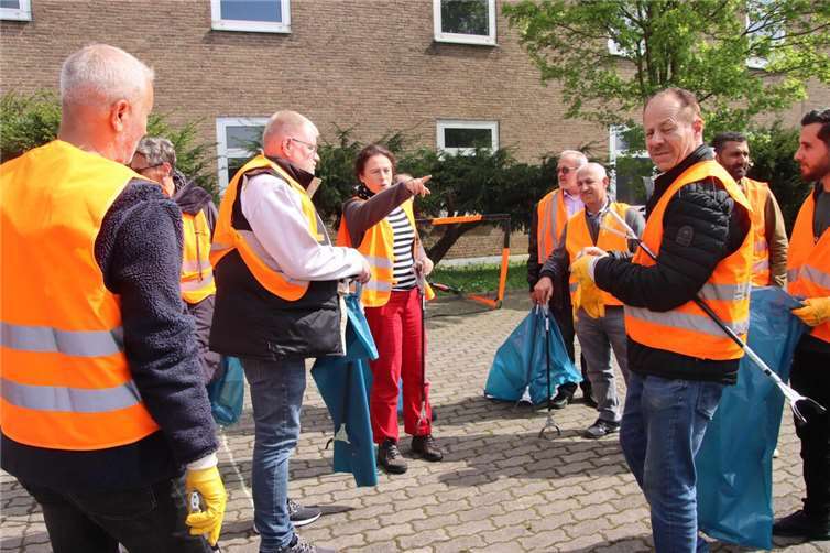 Viele motivierte beim diesjährigen Frühjahrsputz.Foto: Willi Luttenberger