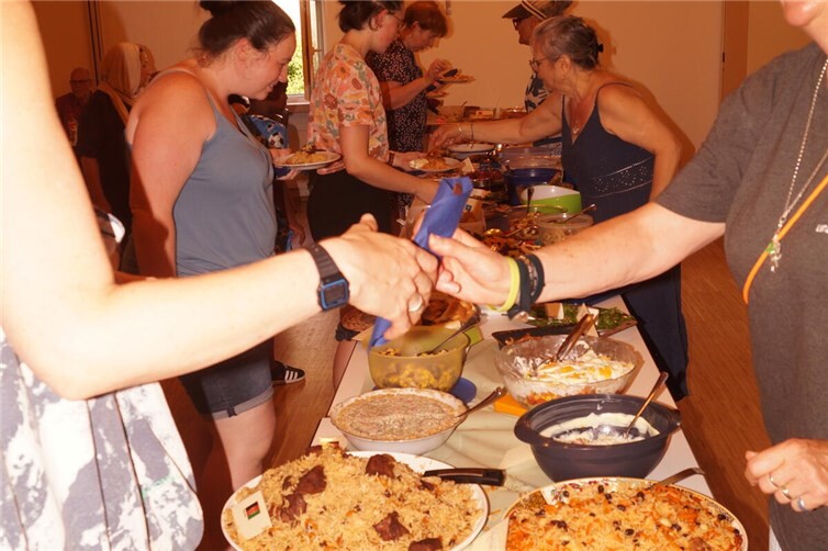 Multikulturelles Eine Welt Dinner in Lahnstein begeistert mit internationalen Rezepten