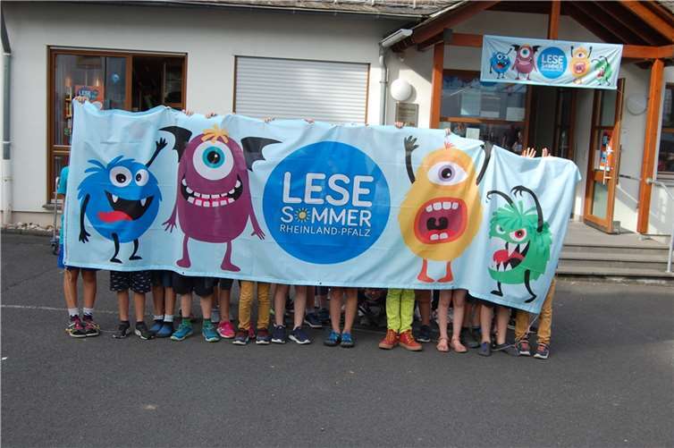 Viele teilnehmende Kinder freuten sich über die Monsterüberraschung zum Lesesommer-Abschluss.Foto: privat