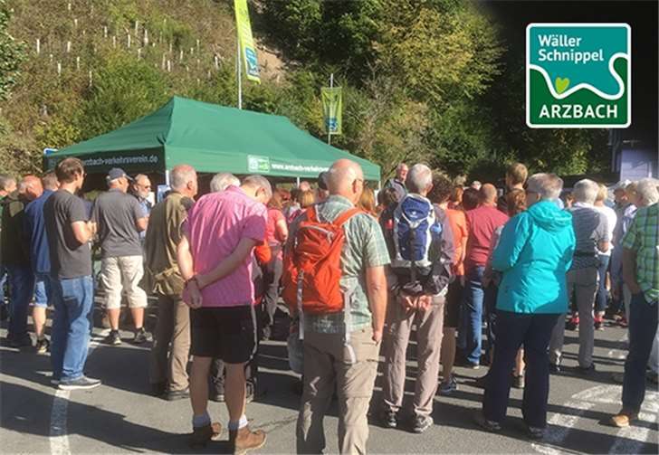 Viele waren aus der näheren und weiteren Umgebung gekommen, um bei der Eröffnung dabei zu sein.