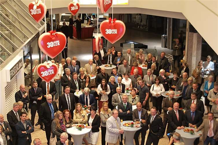 Viele waren gekommen, um zu gratulieren und es wurde ein unterhaltsamer Abend im Löhr-Center Koblenz.