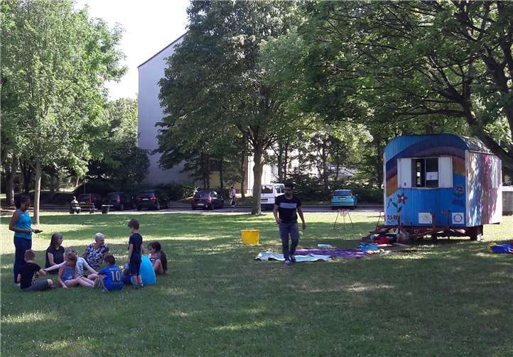 Vielfältige Spielmöglichkeiten bot das Spillimobil. privat