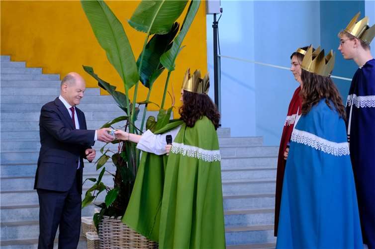Vier Jugendliche aus Neuhäusel trafen den Kanzler.  Foto: privat
