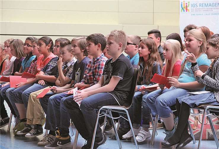 Vier neue "Teams" wurden herzlich willkommen geheißen in der IGS Remagen. Arnd Schuster