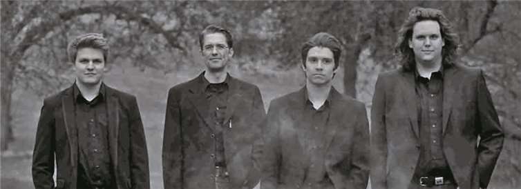 „Viergeteilt“ besteht aus: Ferdinand Ries (Violine 1), Kevin Schwarz (Violine 2), Fabian Glück (Viola) und Stefan Welsch (Violoncello). Hannah Westphal