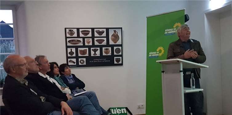 Vierzig interessierte Bürgerinnen und Bürger lauschten gespannt den Vorträgen der Experten und diskutierten anschließend über mögliche Lösungswege.privat