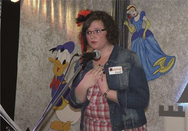 Viktoria Diensberg überzeugte in ihrer Rolle als Kolping-Pressesprecherin mit Stil und Klasse.