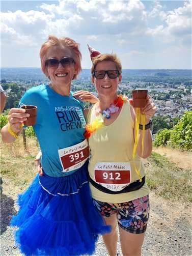 Viktoria Nolte und Pia Sabados-Loges beim rheinischen Médoc Foto: Privat