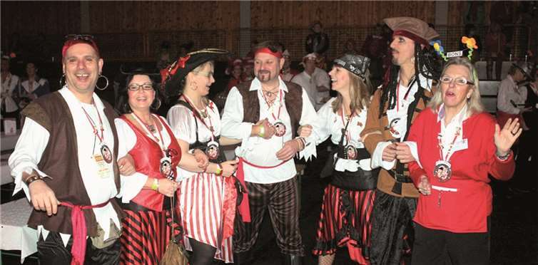 Vill Freud‘ mit Prinzenmutter Karin föhlten auch die Piraten-Freunde aus Hamburg. DL