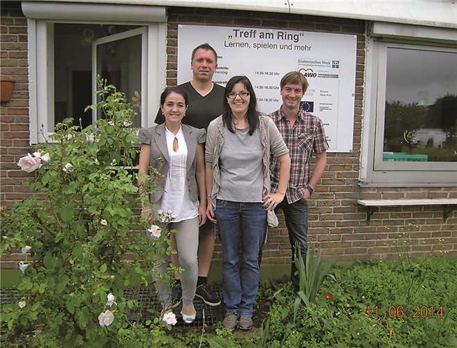 Violetta Kunz (DW Neuwied), Ellis Schmitt (DW Wied), Ralf Eisel (AWO Neuwied) und Stefan Amstad (Städtisches Kinder und Jugendbüro) bei der Einweihung. Es fehlt Andreas Bühler für das Dekanat Rhein-Wied. privat