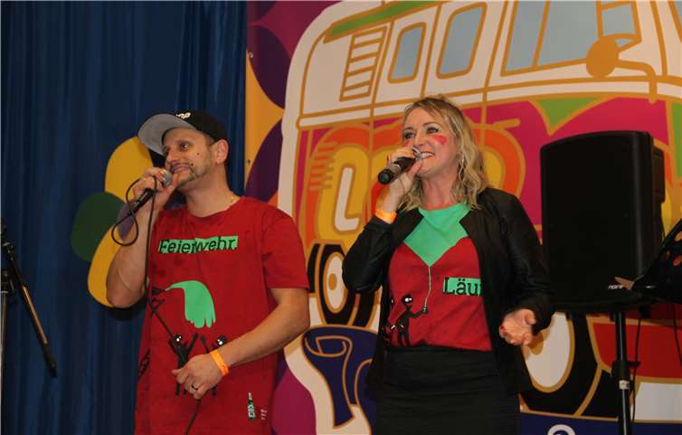 Violetta und Alexander Senger heizten den Narren ein.