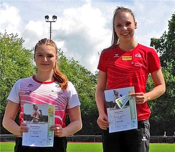 Vivien Ließfeld und Marie Böckmann.  Foto: VfL Waldbreitbach