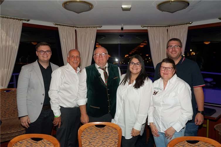 V.l.: Andre Schorn, Wilfried Eichen, Willi Hohn, Filiz Kilinc, Biggi Tiedemann Christian Liefen. Foto: privat