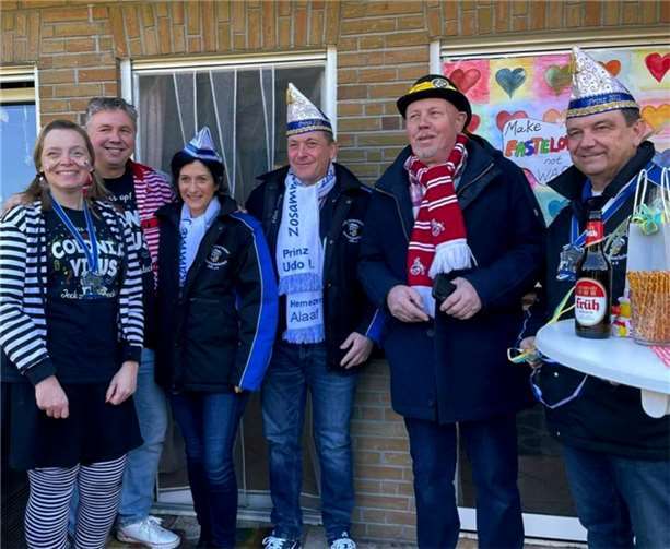 V.l.: Andrea Seitz, Stephan Seitz, Sonja I, Udo II, Rainer Schmitz und Präsident Manfred Lütz.  Foto: privat