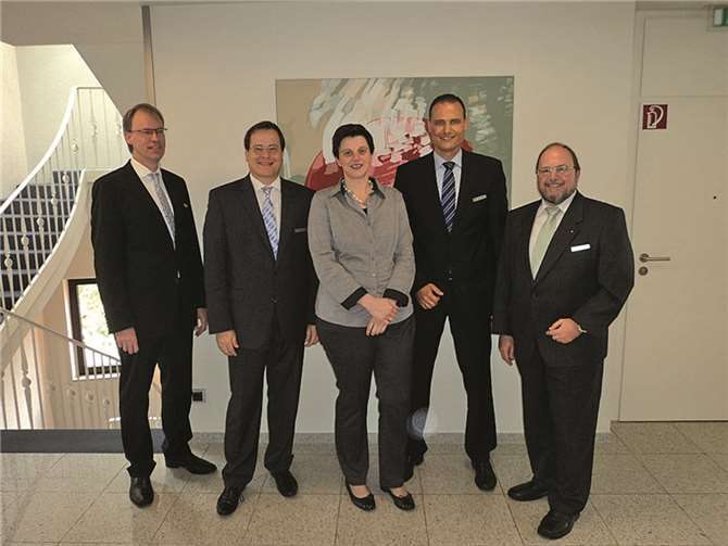 (V.l.) Andreas Ernst, Markus Müller, Gabriele Reiter, Bernd Krechel, Stefan Linden.  Privat