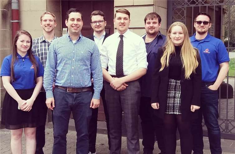 (V.l.): Angelina Bissinger, Pascal Bähr, Alexander Jungbluth, Ingmar Schneider, Justin Cedric Salka, Martin Fischer, Liana Rudi, Mirco Kos. Foto: Privat