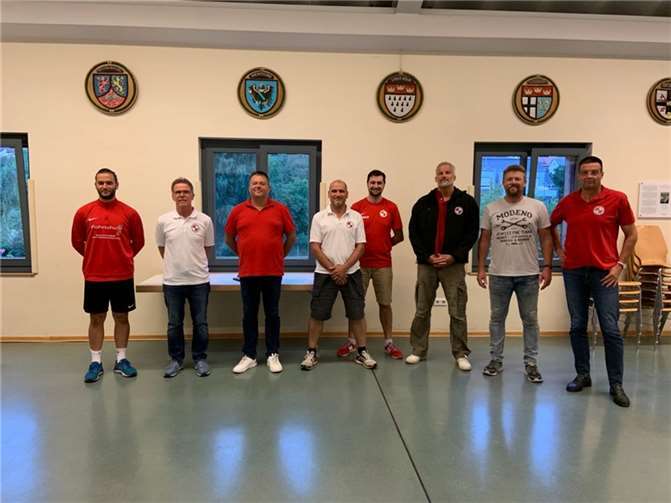 V.l.: Beisitzer Fernando Bonn, 2. Vorsitzender Thomas Siebert, 1. Vorsitzender Lothar Bonn, Geschäftsführer Jürgen Kochems, Beisitzer Cristian Torres-Stuch, Beisitzer Markus Riegel, Schatzmeister Andreas Peters, Beisitzer Christian Efferoth. Es fehlen: Beisitzer Stefan Heck, Jugendleiterin Gerlinde Weidenfeller, Schriftführer Ingo Harth. Fotos: privat