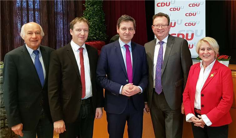 (V.l.:) Bernhard Mauel (Kreistagsmitglied und Kreisvorsitzender der Kommunalpolitischen Vereinigung KPV), Horst Hohn (Geschäftsführer der CDU-Kreistagsfraktion), Christian Baldauf (Spitzenkandidat der CDU für die Landtagswahl 2021), Georg Moesta (Vorsitzender der CDU-Kreistagsfraktion Mayen-Koblenz) und Lydia Schwindenhammer (Beisitzerin im CDU-Vorstand Mayen). Foto: privat