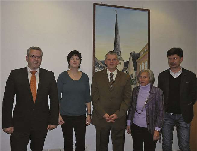 V.l.: Bürgermeister Albert Jung, Beigeordnete Marita Simon, Stadtbürgermeister Gerhard Weber, Erste Beigeordnete Renate Lergenmüller, Beigeordneter Gernot Hübner.privat