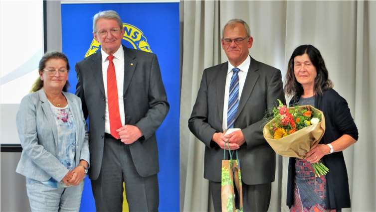 V.l.: Christa Mandel, Eberhard Mandel, Lothar Röser sowie Ingrid Röser. Foto: Frank Schmickler.