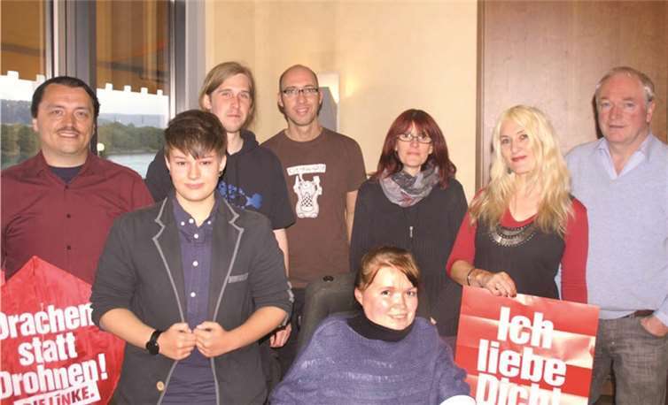 (V.l.) Christian E. Hirkes, Bianca Berthold, René Schneider, Marcel Günther, Olga Dolgich, Bettina Lau, Nicole Mohr sowie Gert Winkelmeier.  Privat