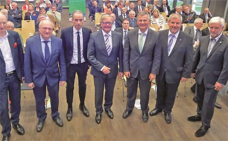 V.l.: Christian Lindner, Chefredakteur der Rhein-Zeitung, Michael Lieber, Vorsitzender der Planungsgemeinschaft Mittelrhein-Westerwald und Landrat des Kreises Altenkirchen, Dr. Ulrich Link, Vorstand der Investitions- und Strukturbank Rheinland-Pfalz (ISB), Manfred Graulich, Vorsitzender der Initiative Region Koblenz-Mittelrhein e.V., Dr. Ulrich Kleemann, stellv. Vorsitzender der Initiative Region Koblenz-Mittelrhein und Präsident der SGD Nord, Manfred Sattler, Präsident der Industrie und Handelskammer, Prof. Ing. Thomas P. Kriesmer, TIM Products Andernach.Initiative Region Koblenz Mittelrhein