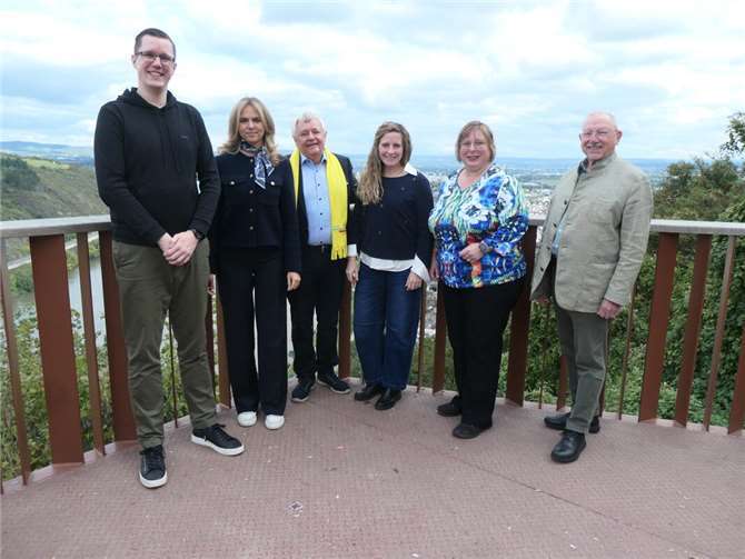 V.l.: Christian Peckart, Sandra Krämer, Ulrich P. Hermani, Mareike Daverkausen, Judith Lehnigk-Emden, Volker Keßeler. Foto: privat