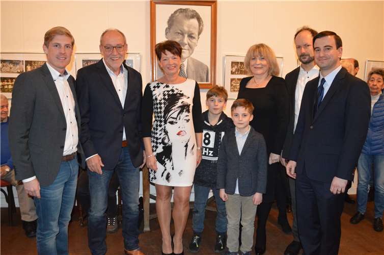 V.l.: Christoph Schmitt, Winne Glaser, Sabine Junge, Christine Wießmann, Markus Behnke und Marcel Hürter beim Neujahrsempfang der SPD im Alten Rathaus in Oberwinter.-AB-