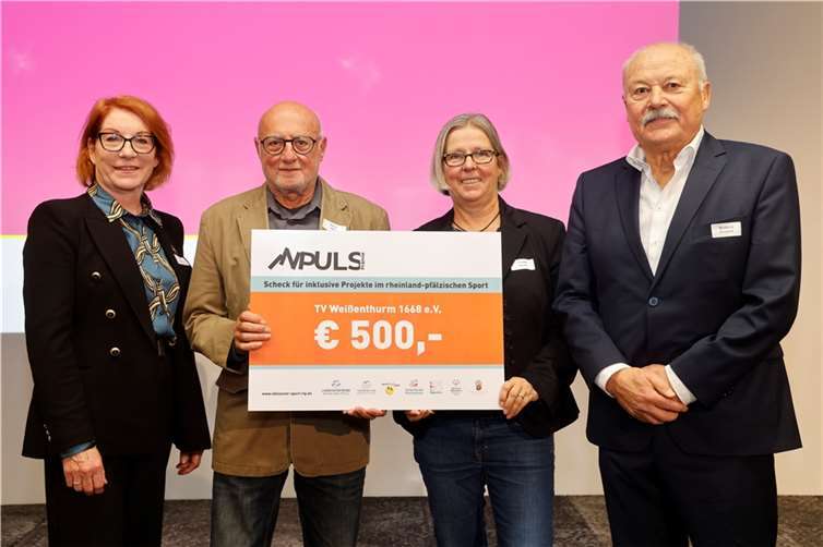 V.l. Claudia Kaltwasser, Rainer Görg, Claudia Busch, Wolfgang Bärmwick. Fotos: Stefan Sämmer