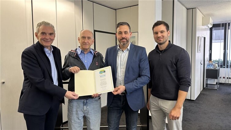 V.l.: Claus Peitz, Bürgermeister Stadt Andernach / Hans-Georg Hansen, Leiter Steuerungsgruppe / Christian Greiner, Oberbürgermeister Stadt Andernach / Jonas Gesell, Sachgebietsleiter für Umwelt und Nachhaltigkeit der Stadt Andernach. Foto: Stadtverwaltung Andernach / Regina Unruh