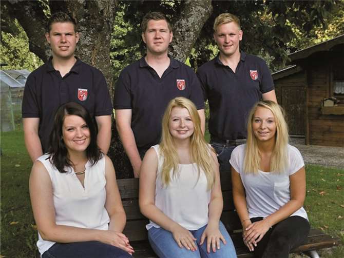 V.l. Daniel Lorscheid mit Anika Köhler, Markus Lorscheid mit Rebecca Hoss, Daniel Quardt mit Anja Neifer.privat