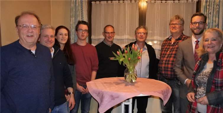 V.l.: Dietmar Riewe CDU OV- Vorsitzender, Michael Manns, Franziska Schäder, David Wick, Ulrich Weidenfeller- Ortsbürgermeister Gackenbach, Uwe Meyer- Ortsbürgermeister Holler, Christoph Neyer- Ortsbürgermeister Niederelbert, Ulrich Richter-Hopprich Bürgermeister der Verbandsgemeinde Montabaur, Cornelia Baas Bürgermeisterin von Untershausen. Privat