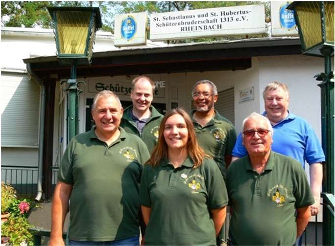 V.l.: Dietrich Schulz, Reiner Arenz, Laura Schulz, Stephen Gasse, Horst Becker und Willi Pick.privat