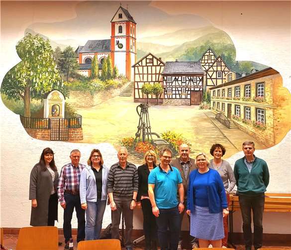 V.l.: Doris Uhrmacher, Dieter Adams, Stefanie Lange, Alfred Pütz, Sabine Oberthür-Kraus, Oliver Watschounek, Stefan Kraus, Gabriele Hermann-Lersch, Beate Deres, Reinhard Fuchs.  Foto: privat