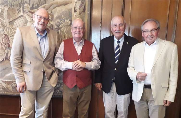 V.l.: Dr. Dieter Braun, Fritz Dreesen, Nikolaus Kircher, Wolfgang Maiwaldt im Restaurant „Gobelin“. Foto: privat