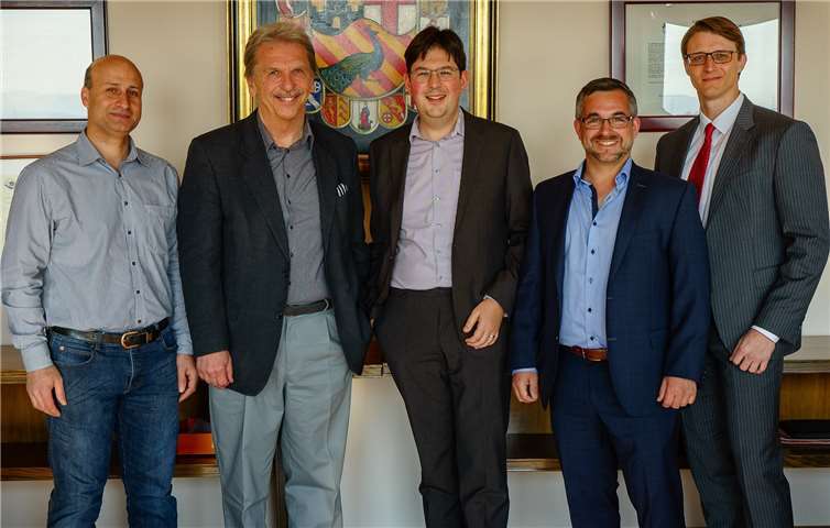 (V.l.:) Dr. Elias Al-Ghabri (FDP), Dietrich G. Rühle (FDP), Bürgermeister Michael Mang (SPD), Dennis Mohr (FDP) und Christian Heß (FDP)