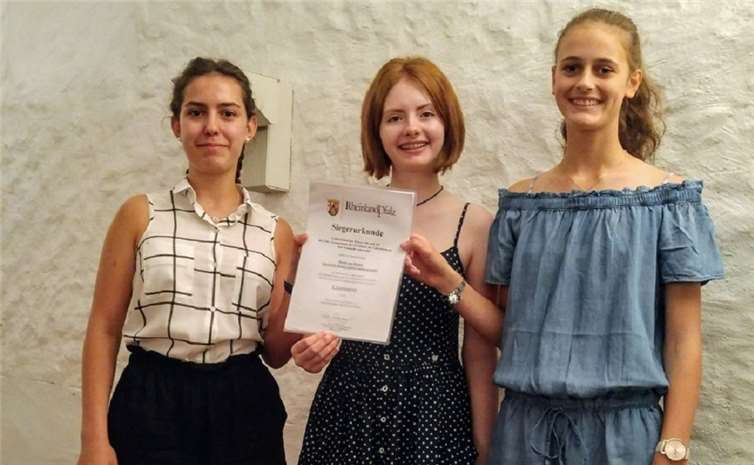(V.l.): Elisa Eich (10b), Daria Engel (10c), Sophia Zavelberg (10c).Foto: privat