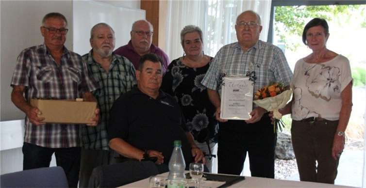 V.l.: Elmar Schmidt, Horst Hoffmann, Friedhelm Stolzenberger, Karl Zimmer, Marlies Hoffmann, Bernd Lehnert und Edeltrud Zimmermann. Foto: privat