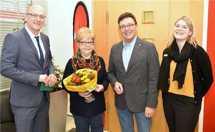 (V.l.) F. Krekel, Gewinnerin B. Matthäus, G. Beuler und J. Wellmann. Foto: privat